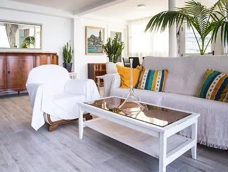 アパート Levante Sea View ベニドルム