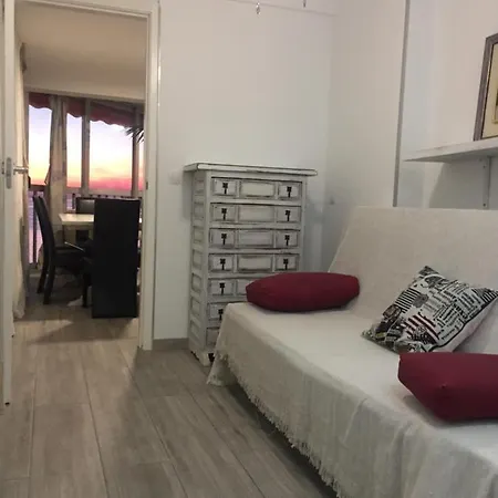 Levante Sea View アパート